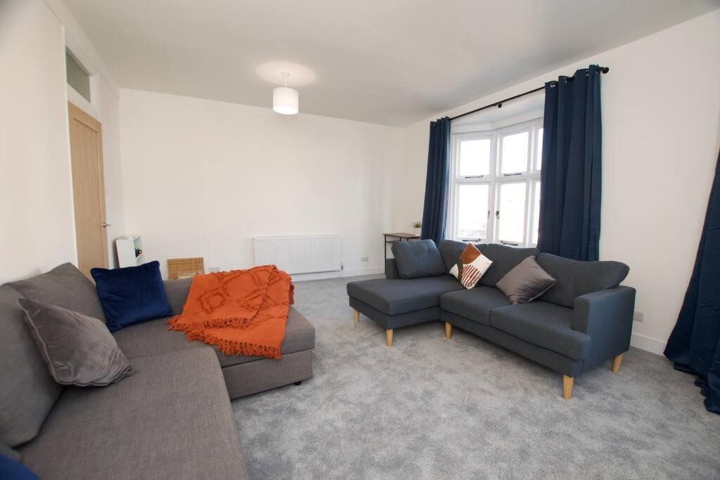 Apartamento Beautiful Large 3-Bed Coastal Flat With Parking. Frinton-on-Sea Exterior foto
