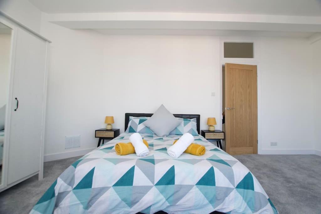 Apartamento Beautiful Large 3-Bed Coastal Flat With Parking. Frinton-on-Sea Exterior foto