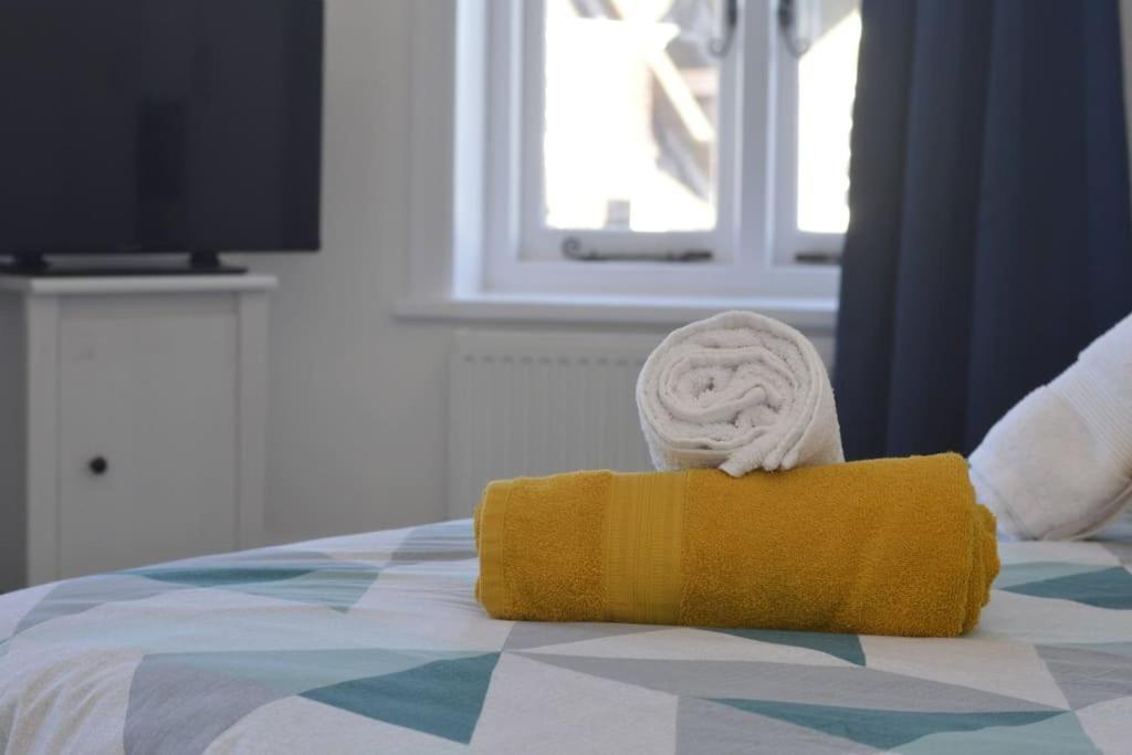 Apartamento Beautiful Large 3-Bed Coastal Flat With Parking. Frinton-on-Sea Exterior foto