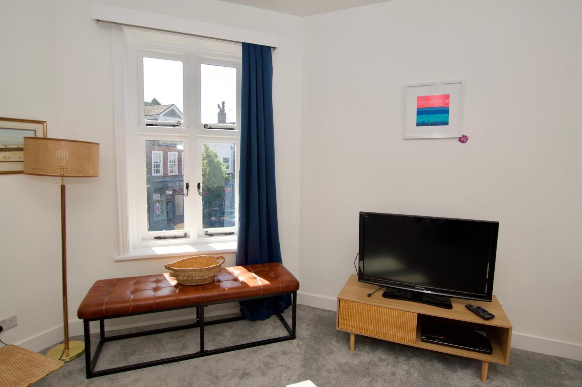 Apartamento Beautiful Large 3-Bed Coastal Flat With Parking. Frinton-on-Sea Exterior foto